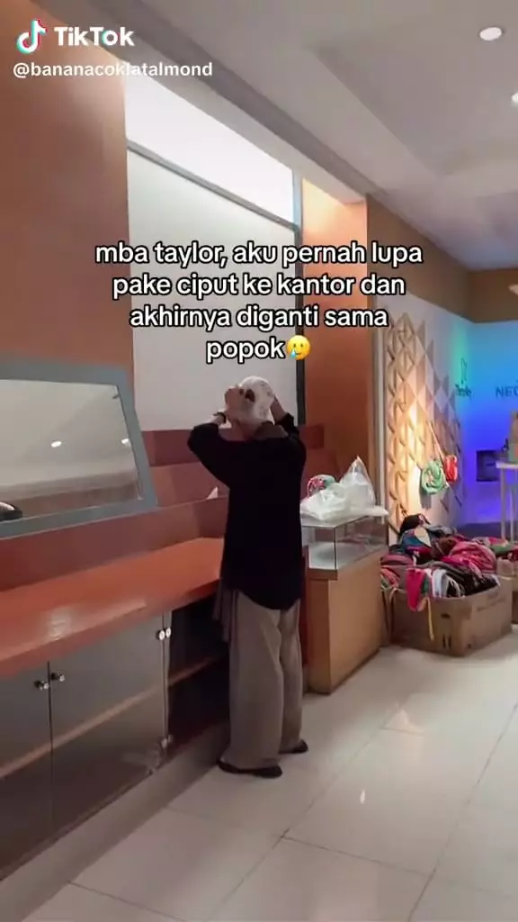Ciput diganti popok © TikTok Ciput diganti popok © TikTok