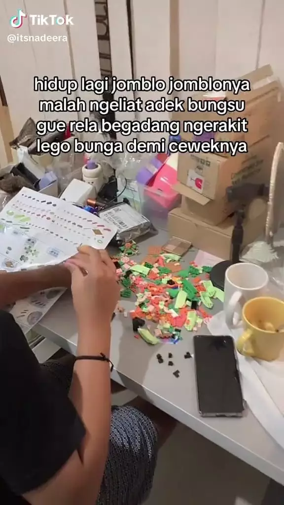 lego bunga buat cewek © TikTok lego bunga buat cewek © TikTok