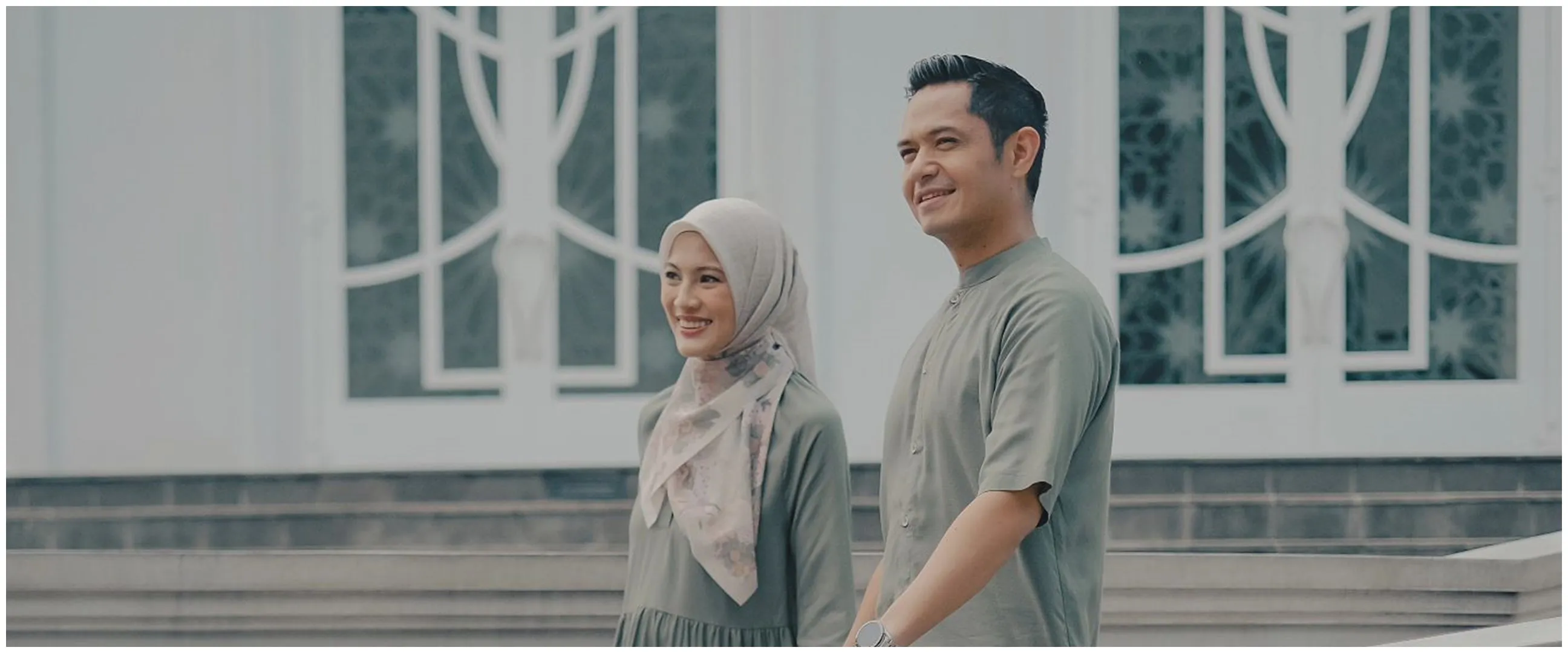 Dulu dibayar Rp 15.000 kini punya hunian mewah, 11 potret rumah Dude Harlino ada kolam renang indoor