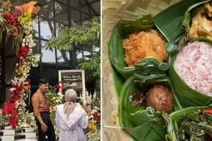 Konsep pernikahan ramah lingkungan ini bak pameran kuliner pasar lawas, piring makannya diganti besek