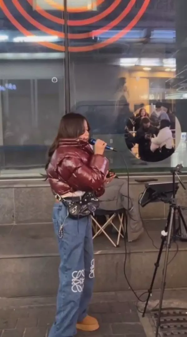 momen brisia jodie ngamen di jalanan seoul © TikTok momen brisia jodie ngamen di jalanan seoul © TikTok