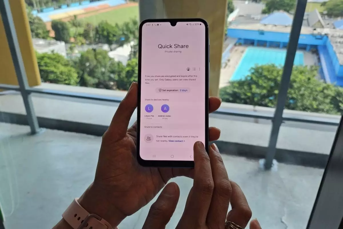 Cara aman berbagi file dengan fitur Private Share di Galaxy A25 5G