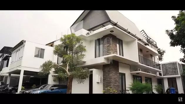 rooftop Ello ada studio musik © Instagram