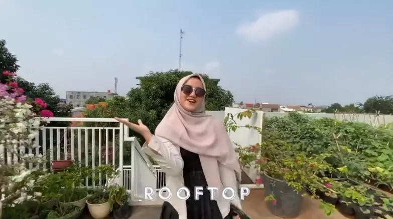rooftop Yusuf Mansur kebun sayur © YouTube