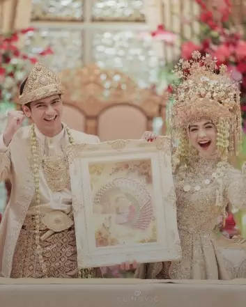 perjanjian pranikah ria ricis © Instagram perjanjian pranikah ria ricis © Instagram