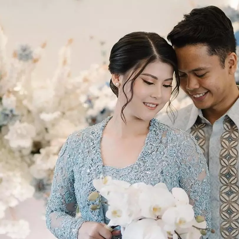 10 Tahun pacaran kini siap menuju pelaminan, ini 8 momen pertunangan Anthony Ginting dan Mitzi Abigail