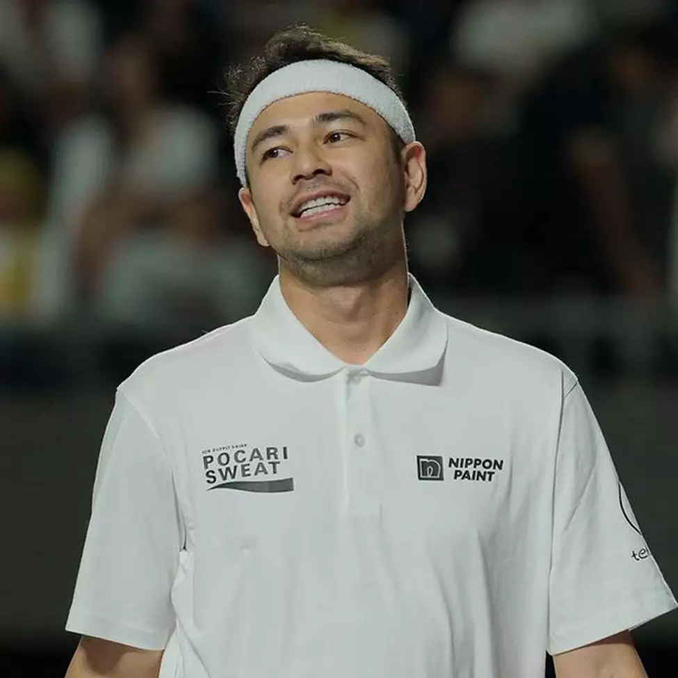 Bikin heboh, pria 'kembaran' Raffi Ahmad beda nasib ini disebut lebih mirip dibanding Dimas Ahmad