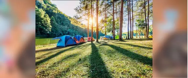 Momen camping tapi tak bisa pasang tenda ini antisipasinya absurd abis, definisi yang penting liburan