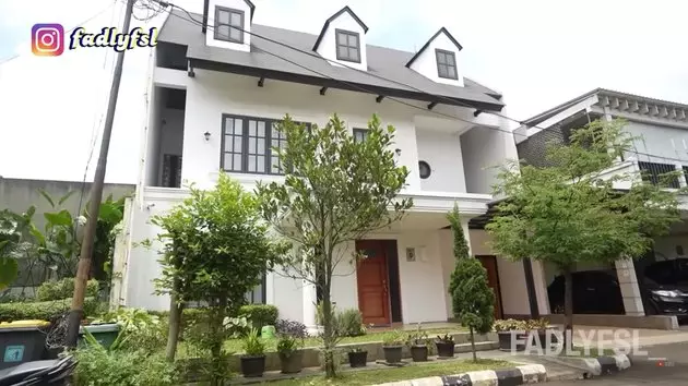 taman indoor rumah fadly faisal © 2024 brilio.net taman indoor rumah fadly faisal © 2024 brilio.net