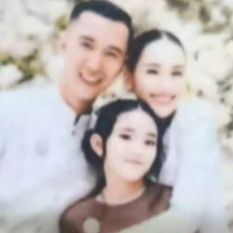 Ramai dekorasi dan hantaran diduga untuk lamaran Ayu Ting Ting, Umi Kalsum sang ibunda bilang begini