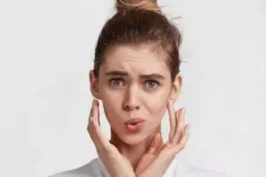 Nggak cuma pakai kuning telur, begini trik kecilkan ukuran pori wajah dengan tambahan 1 jenis buah