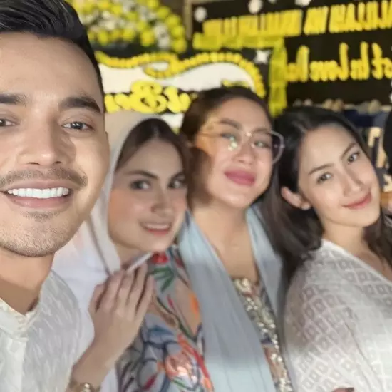 7 Momen Tamara Tyasmara gelar tahlilan untuk Dante, ekspresi sang artis jadi sorotan