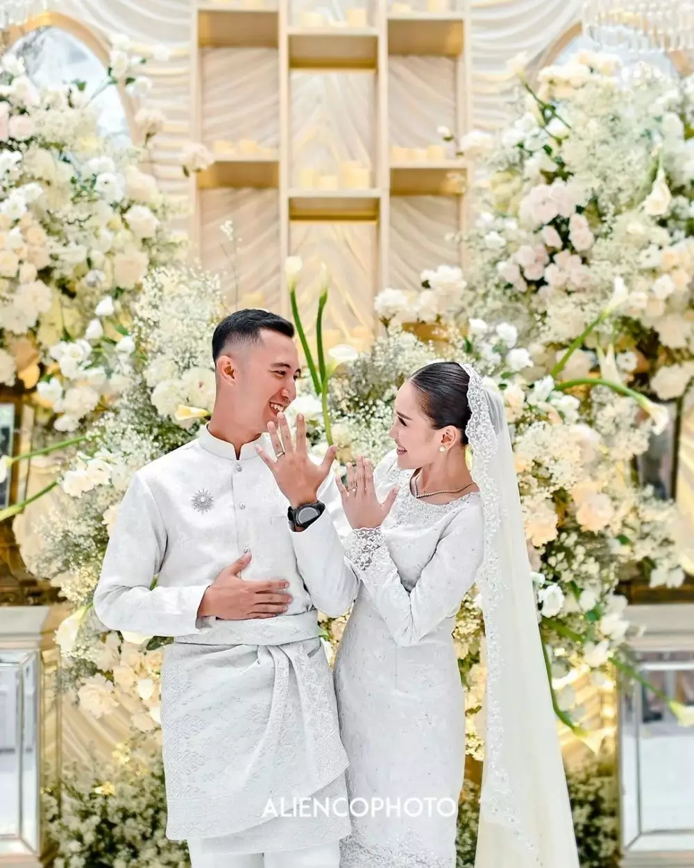 Umi Kalsum buka suara soal perjodohan Ayu Ting Ting © berbagai sumber