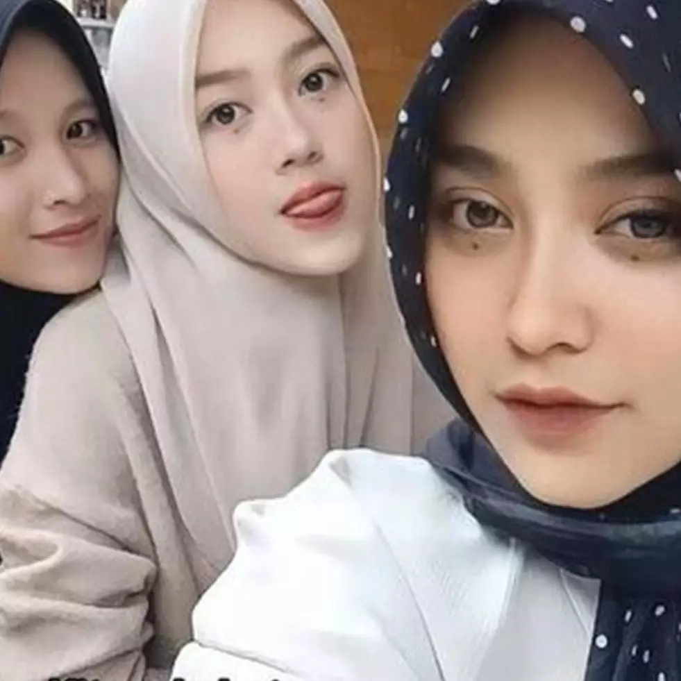 Kisah cinta 3 cewek bersahabat ini endingnya plot twist, tuai sorotan gara-gara suka cowok yang sama