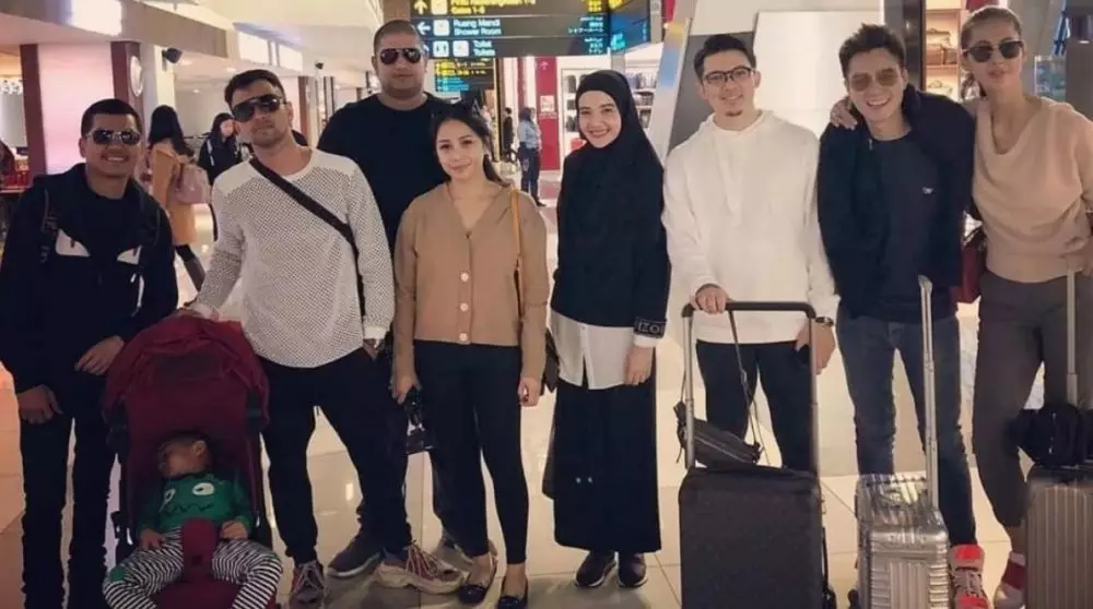 Raffi Ahmad ungkap kedekatan dengan YA © Instagram Raffi Ahmad ungkap kedekatan dengan YA © Instagram