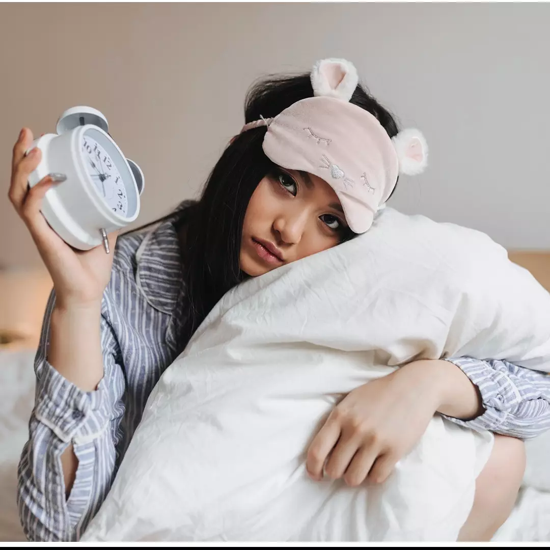 Tanpa dikompres sendok, cara dokter cerahkan mata panda dan melembapkan ini hanya pakai 1 jenis buah