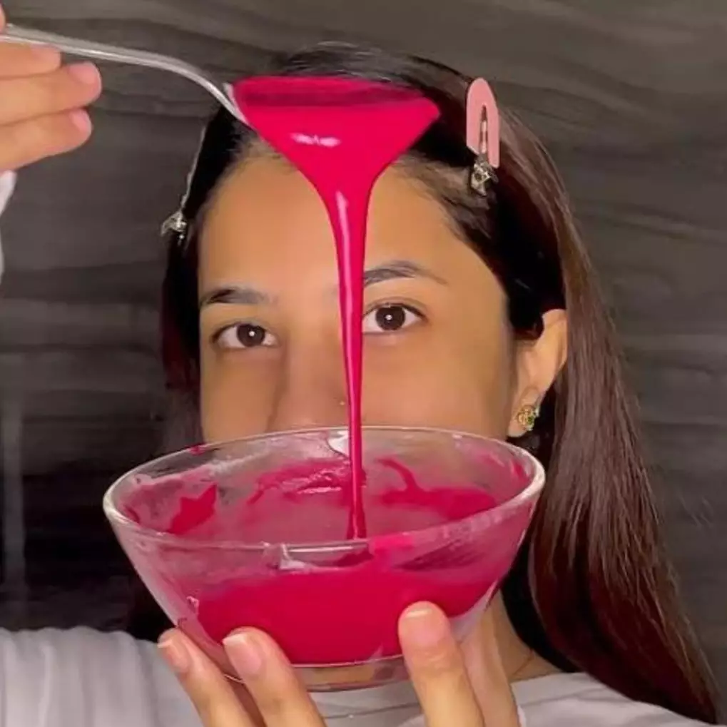 Tak hanya tepung beras, trik wanita bikin wajah cerah bebas kusam ini cuma pakai 1 jenis umbi