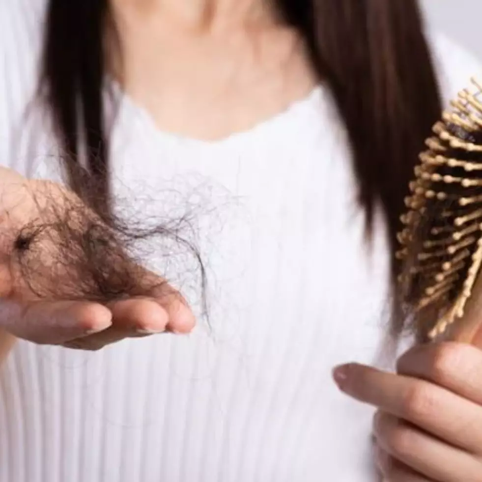 Bukan pakai tonic penumbuh, ini cara bikin rambut rontok jadi lebih subur cuma dengan 3 bahan dapur