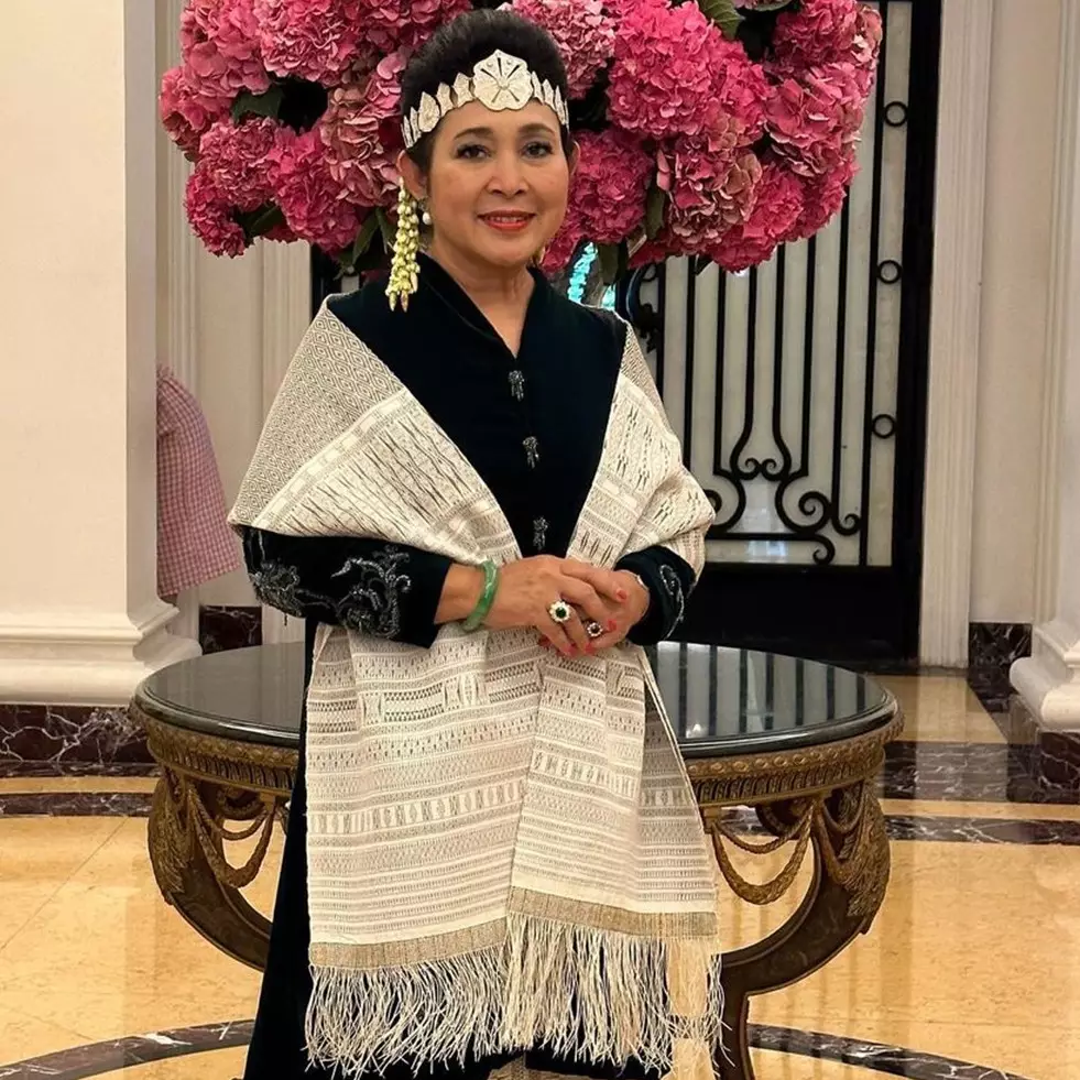 8 Potret rumah klasik Titiek Soeharto di Jogja, ikonik dengan patung Soeharto