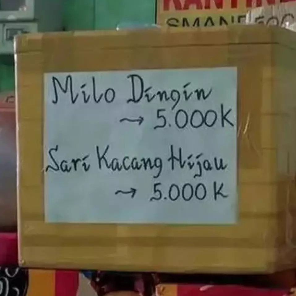 11 Potret kocak harga menu di warung makan ini bikin pusing pembeli, lapar malah disuruh mikir