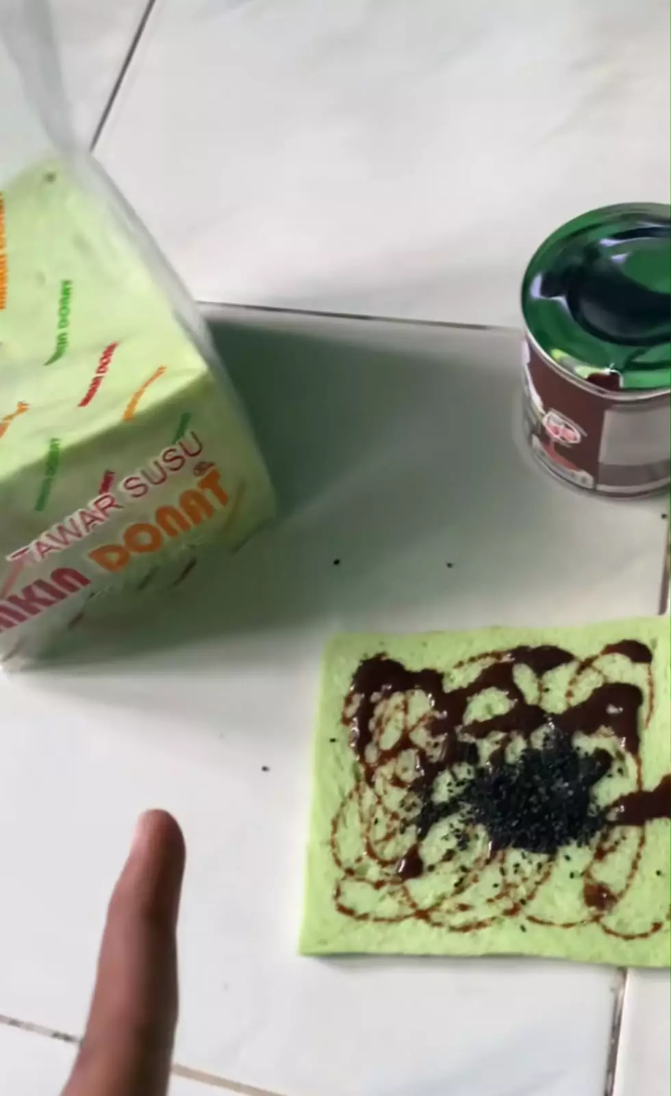 topping pakai biji selasih © TikTok topping pakai biji selasih © TikTok