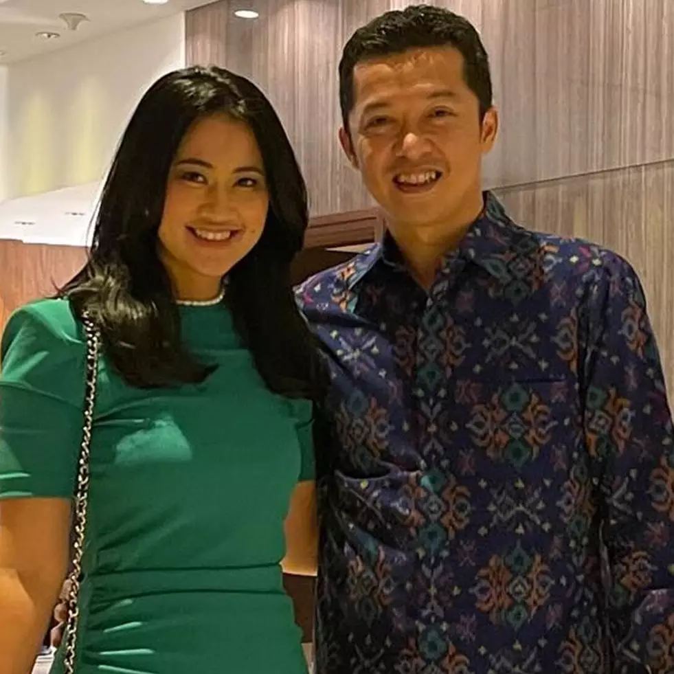 11 Potret rumah Taufik Hidayat kini nyaleg DPR dapil Jawa Barat II, koleksi medali emas bikin salfok