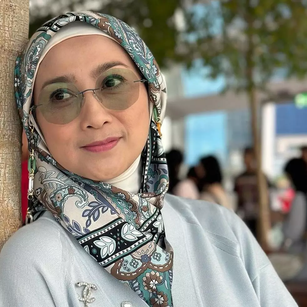 Penampakan rumah masa kecil 8 seleb yang nyaleg 2024 ini jauh dari mewah, ada yang di pinggir kali