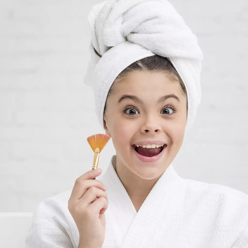 11 Rekomendasi skincare remaja glowing dengan harga di bawah Rp 100 ribu, wajah bebas masalah kulit