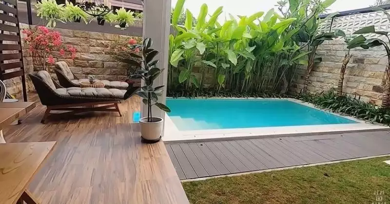 Balinese Syahnaz swimming pool YouTube
