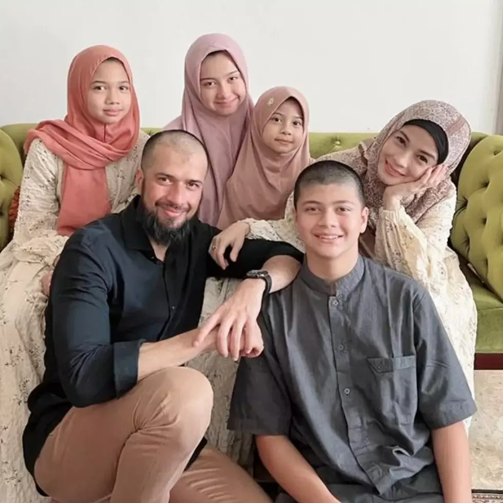 7 Potret dapur rumah Jihan Fahira yang bersaing dengan Komeng jadi DPD Jawa Barat, luas dan mewah