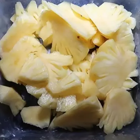 Jangan hanya dikupas bersih, ini trik ampuh agar nanas tak bikin lidah dan tenggorokan gatal