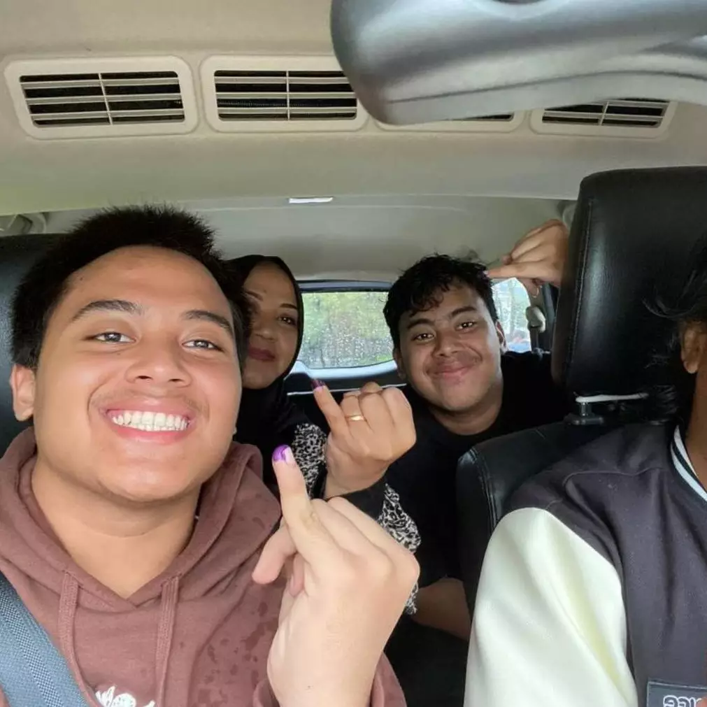 Mobilnya pernah dijual demi main gim di rental PS, ini alasan Komeng tak marah pada putra kembarnya