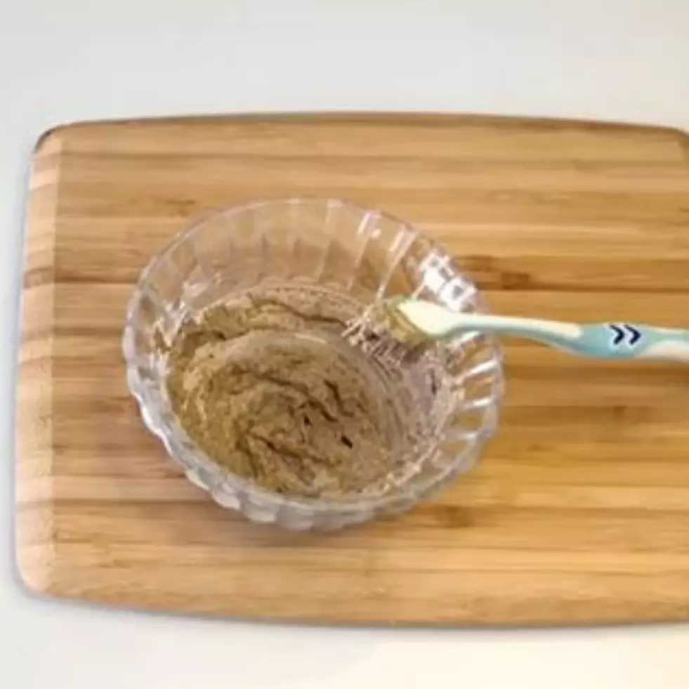 Tak perlu scalling, ini trik pudarkan karang gigi cuma pakai 1 bahan dapur