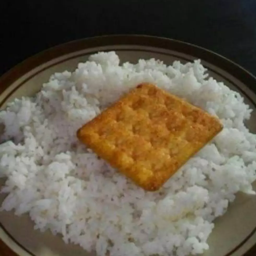 45 Potret kocak menu makanan di akhir bulan ini cocok jadi referensi buat anak kos, bikin ngelus dada