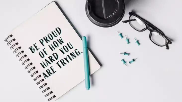 Motto hidup aesthetic © Freepik