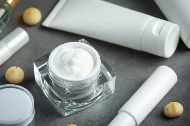 Kata-kata promosi cream wajah © Freepik Kata-kata promosi cream wajah © Freepik