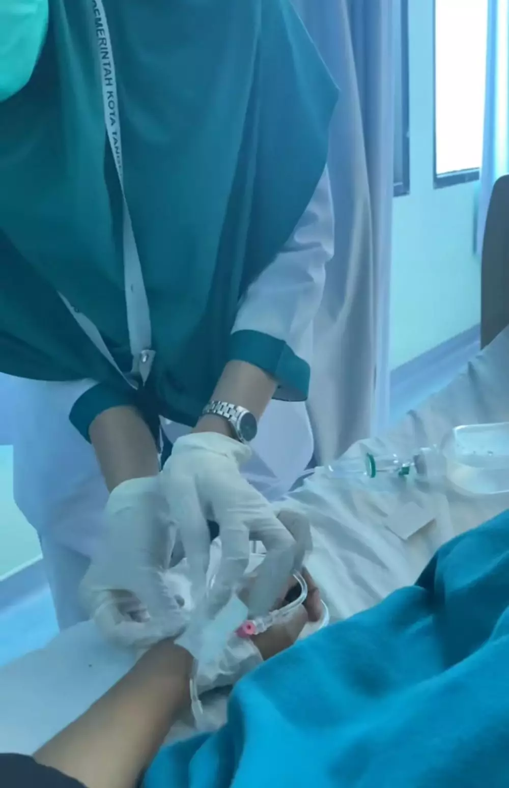 operasi gara-gara es batu © TikTok operasi gara-gara es batu © TikTok