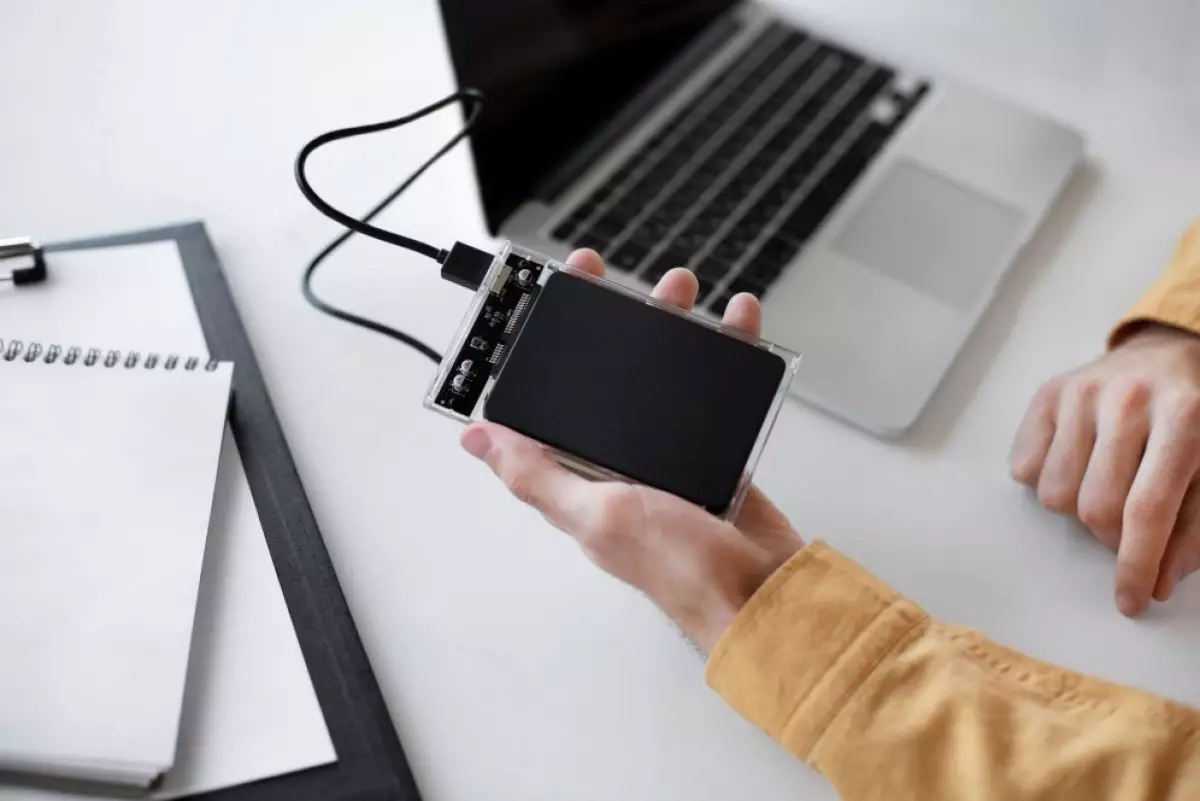 4 Cara memeriksa apakah PC laptop Windows 11/10 kamu menggunakan SSD