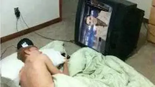 nonton tv absurd abis berbagai sumber