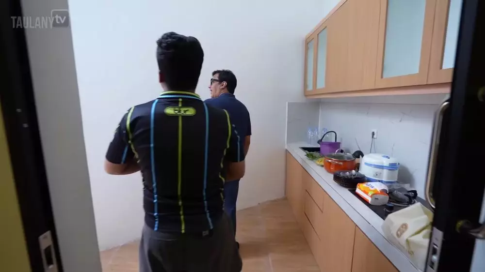 dapur rumah dustin tiffani © 2024 brilio.net