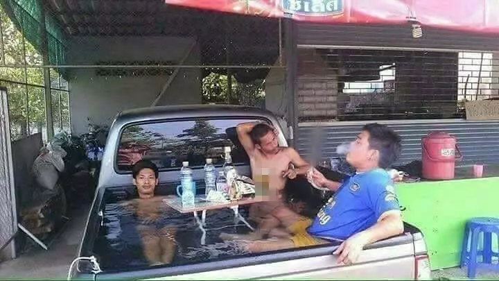 orang nyantai tanpa beban berbagai sumber