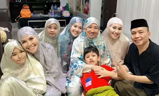 potret kedekatan ayu ting ting dan calon ibu mertua © instagram