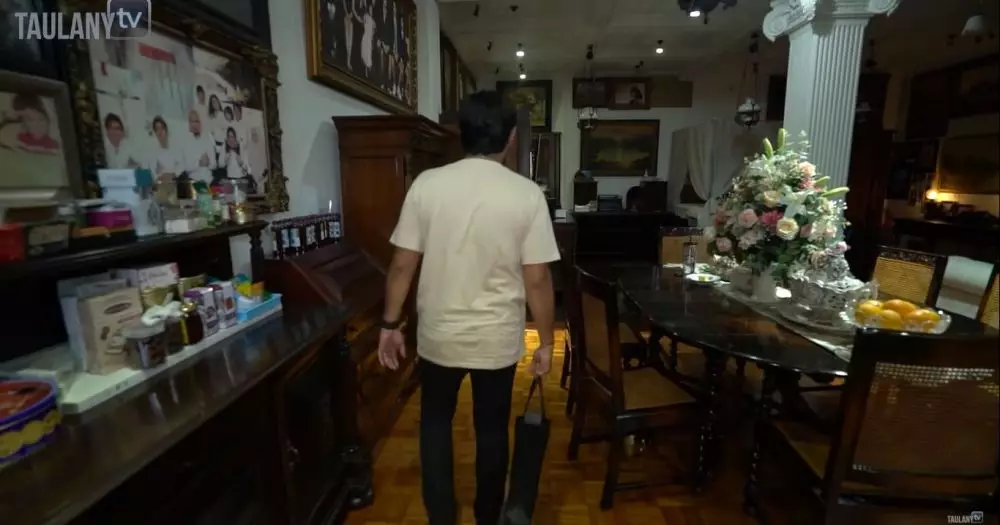 kamar Ahmad Dhani ada kasur antik © YouTube