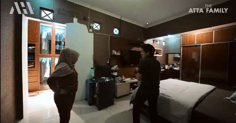 kamar tidur Fadil Jaidi ruang gaming © YouTube