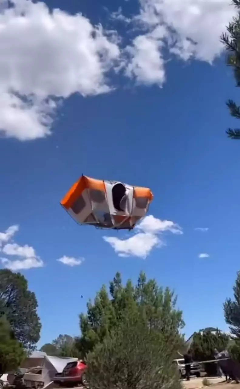 serba serbi kemah nyeleneh berbagai sumber