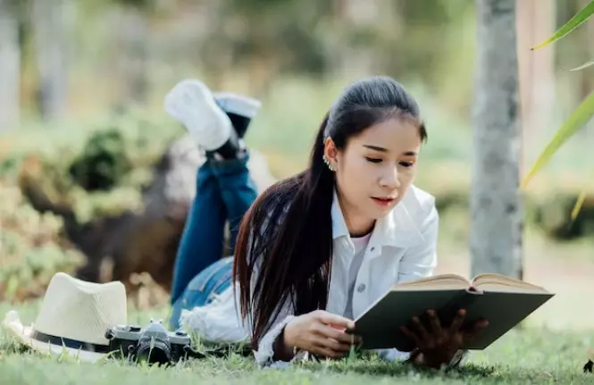 Kata-kata indah dalam bahasa Indonesia freepik.com