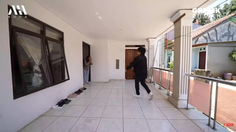 rumah gedong eks istri kurnia meiga © YouTube