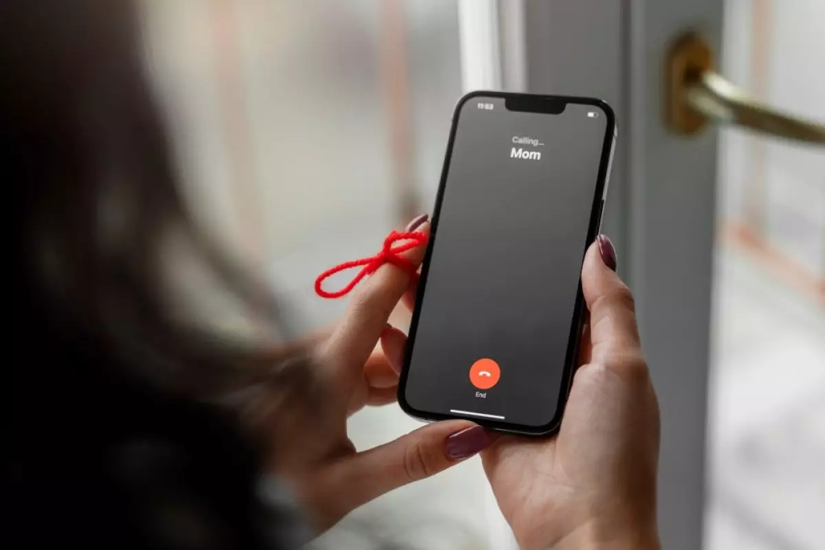 Cara merekam panggilan telepon dan percakapan di iPhone, pakai speakerphone atau aplikasi pihak ketiga