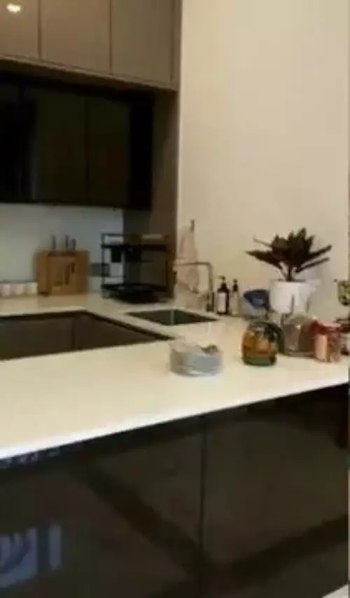 dapur apartemen maudy ayunda © 2024 brilio.net