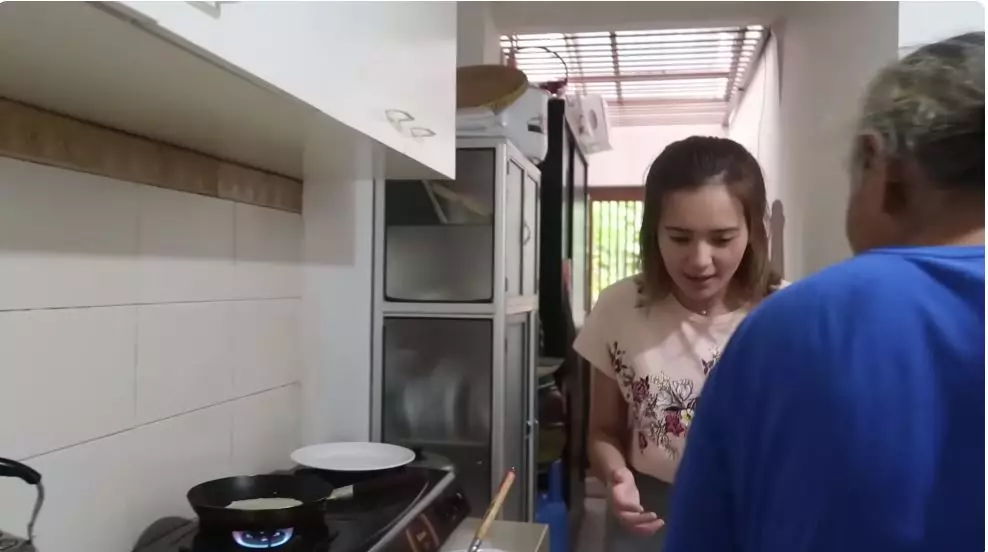 potret dapur kotor beby tsabina © YouTube